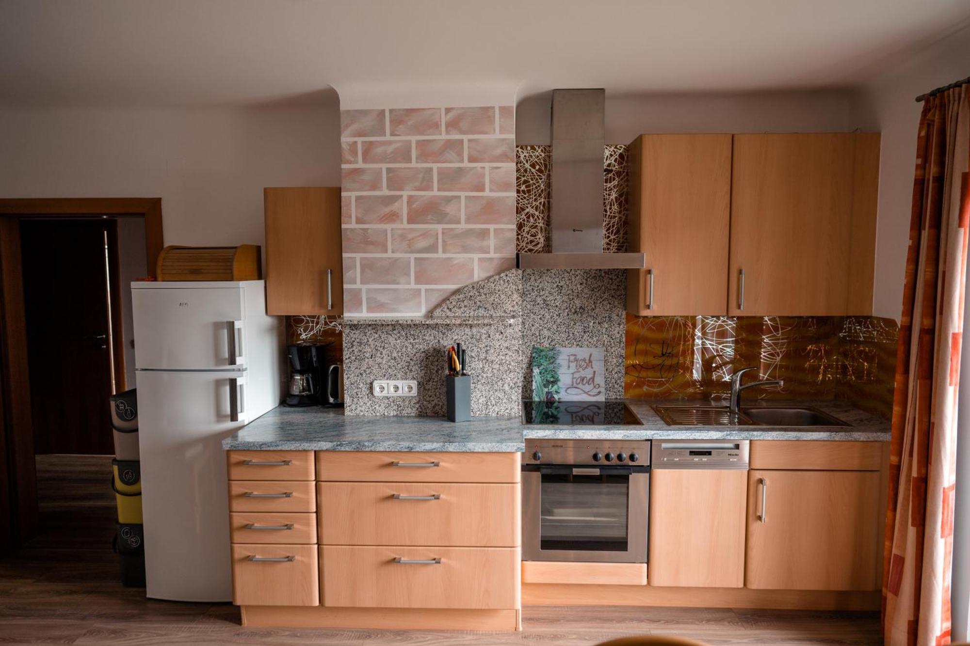 Urlaub Fuer Mensch Und Tier - Appartements Pirkhof Пёрчах-ам-Вёртерзе Экстерьер фото